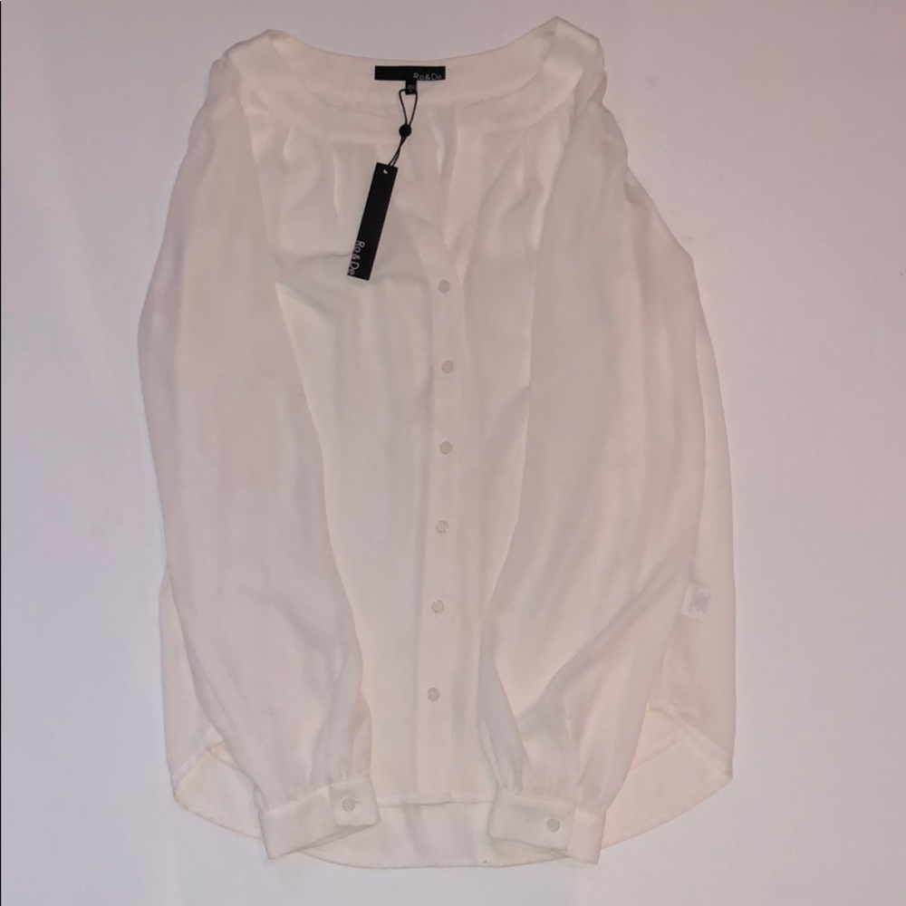 Long sleeve white button down blouse